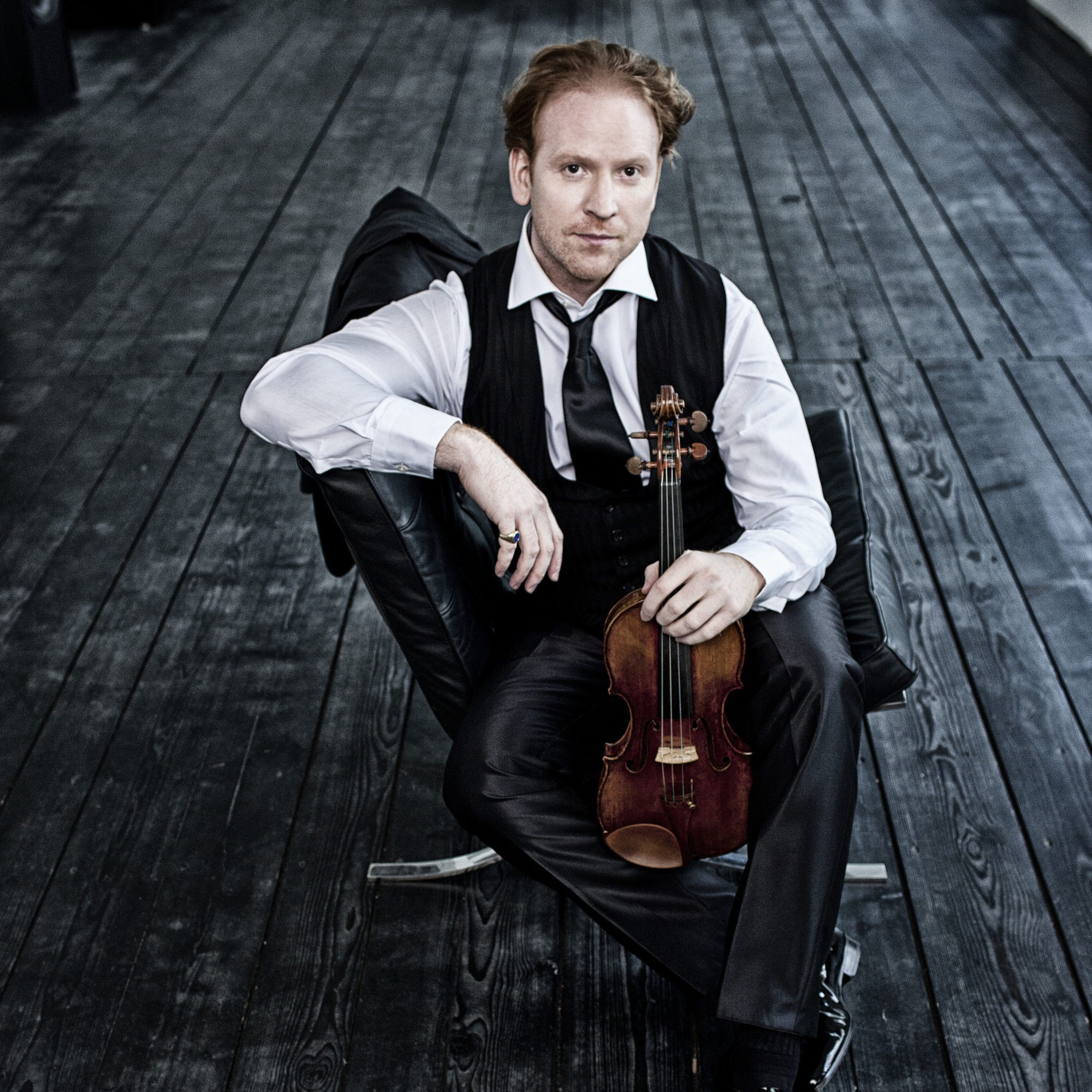 Daniel Hope – photo credit – Harald Hoffmann